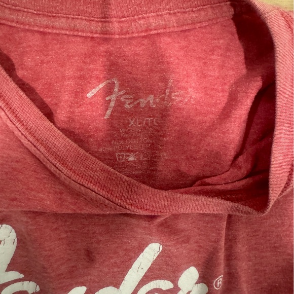 Men’s XL Red Tshirt with Fender print. Preworn with a few grease spots - Picture 4 of 7